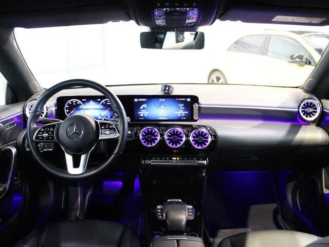 Mercedes-Benz CLA-KLASSE 180 Luxury Line
