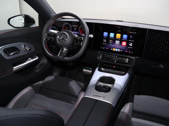 Mercedes-Benz CLA-KLASSE 250+ Launch Edition 85.5 kWh | Night | Panoramadak | Stoelverwarming | DISTRONIC | Achteruitrijcamera | Dodehoekassistent | Trekhaak |