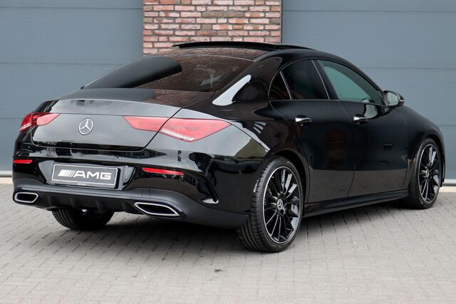 Mercedes-Benz CLA-KLASSE 180 AMG Line | Panoramadak | Memory | Sfeerverlichting | Camera | Advanced Sound System | Keyless Go | Zitcomfortpakket | Cruise Control | Multibeam LED |