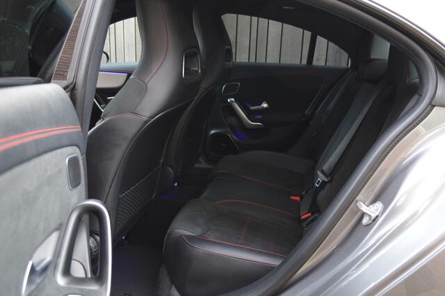 Mercedes-Benz CLA-KLASSE 200 AMG-Line Multibeam Panorama Sfeer Burmester CarPlay Pdc