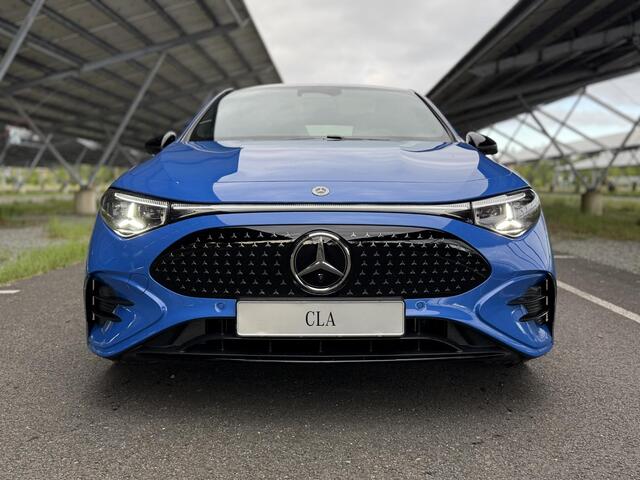 Mercedes-Benz CLA-KLASSE 250+ Launch Edition 85.5 kWh | Night | Panoramadak | Trekhaak | Stoelverwarming | DISTRONIC | Achteruitrijcamera | Dodehoekassistent |