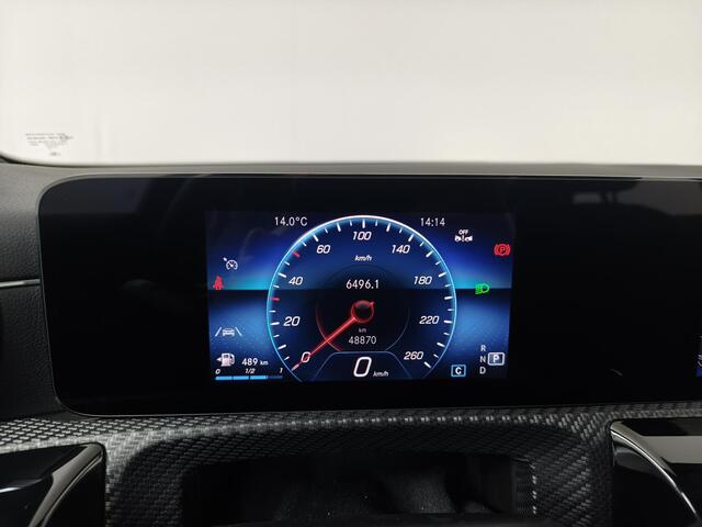 Mercedes-Benz CLA-KLASSE 180 Business Line | Stoelverwarming | Achteruitrijcamera | Parkeersensoren rondom | All-Season banden |