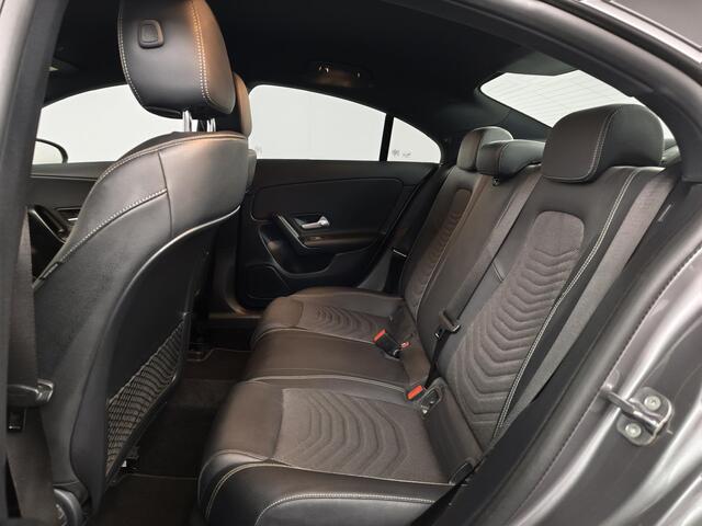Mercedes-Benz CLA-KLASSE 180 Business Line | Stoelverwarming | Achteruitrijcamera | Parkeersensoren rondom | All-Season banden |