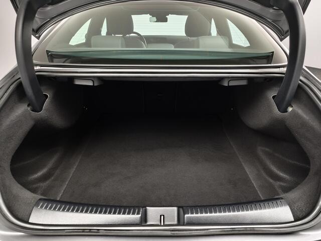 Mercedes-Benz CLA-KLASSE 180 Business Line | Stoelverwarming | Achteruitrijcamera | Parkeersensoren rondom | All-Season banden |