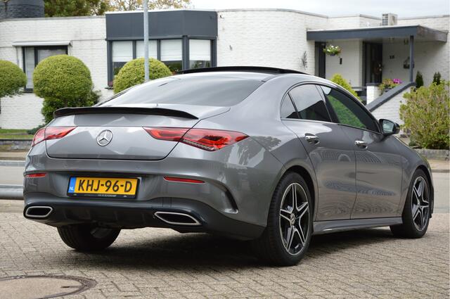 Mercedes-Benz CLA-KLASSE 180 AMG-LINE | PANORAMADAK | SFEERVERLICHTING | KEYLESS-GO | CAMERA | KEYLESS-GO | NIGHT-PAKKET | ENZ
