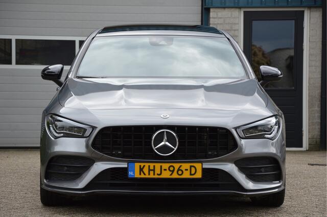 Mercedes-Benz CLA-KLASSE 180 AMG-LINE | PANORAMADAK | SFEERVERLICHTING | KEYLESS-GO | CAMERA | KEYLESS-GO | NIGHT-PAKKET | ENZ