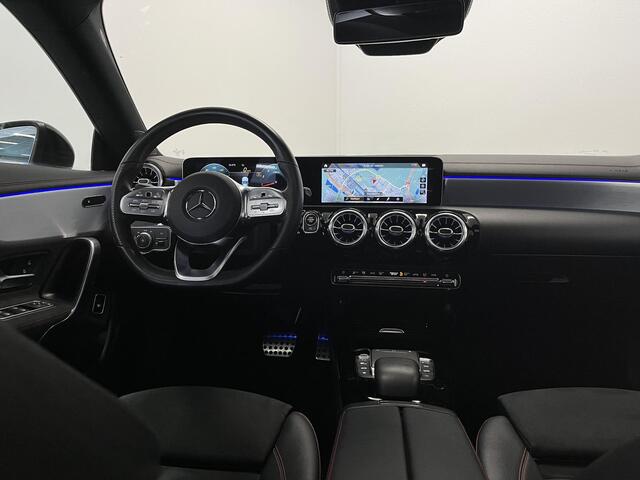 Mercedes-Benz CLA-KLASSE 180 Business Solution AMG | Pano | Stoelverwarming | Camera |