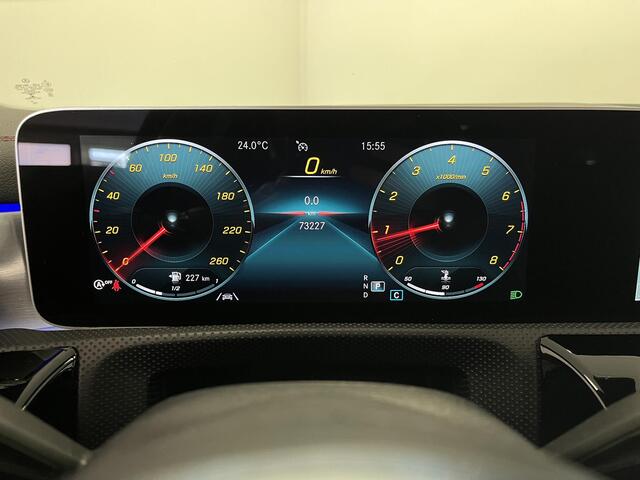 Mercedes-Benz CLA-KLASSE 180 Business Solution AMG | Pano | Stoelverwarming | Camera |