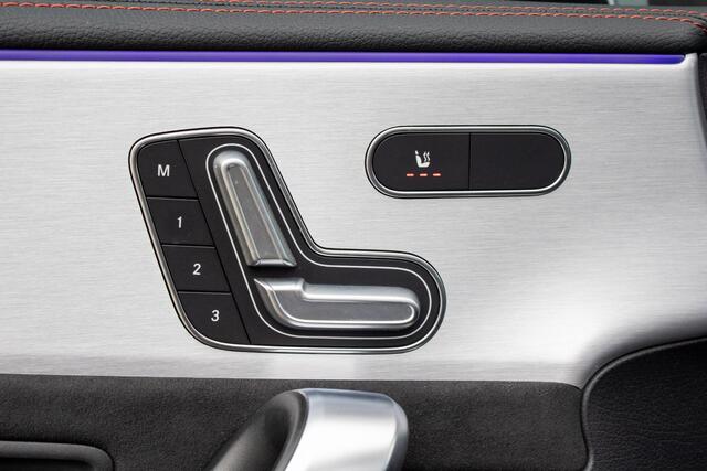 Mercedes-Benz CLA-KLASSE 200 AMG Pano Memory Camera Sfeer