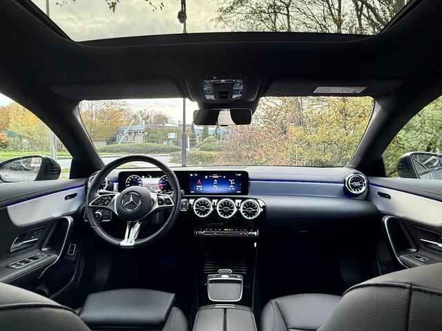 Mercedes-Benz CLA-KLASSE 180 | Panoramadak | Nightpakket | Keyless Entry