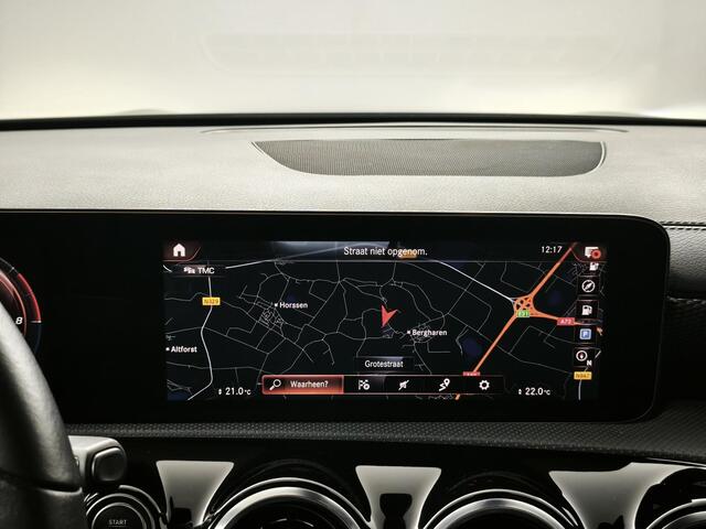 Mercedes-Benz CLA-KLASSE 250 e Luxury Line | Navigatie | Camera | Stoelverwarming |
