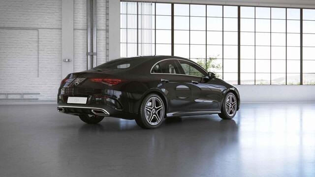 Mercedes-Benz CLA-KLASSE 250 e AMG Line | Panoramadak | Widescreen | Stoelverwarming | Achteruitrijcamera |