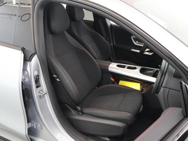 Mercedes-Benz CLA-KLASSE 180 Business Solution AMG | Night | Panoramadak | Memory | Trekhaak | Sfeerverlichting | Stoelverwarming |