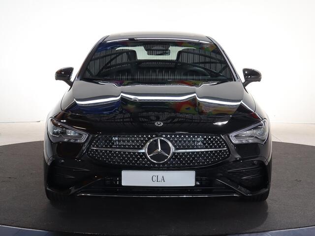Mercedes-Benz CLA-KLASSE 180 Business Solution AMG | Panoramaschuifdak | Trekhaak | Burmester | Rijassistentiepakket Plus | Techniekpakket | Winterpakket |