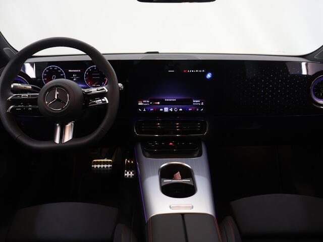 Mercedes-Benz CLA-KLASSE 180 Business Solution AMG | Panoramadak | Matrix Led | Night | 19"AMG velgen |