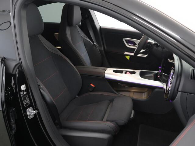 Mercedes-Benz CLA-KLASSE 180 Business Solution AMG | Panoramadak | Matrix Led | Night | 19"AMG velgen |