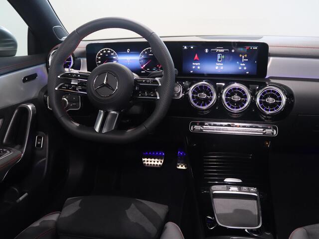 Mercedes-Benz CLA-KLASSE 180 Business Solution AMG | Techniek Pakket | 360* Camera | Burmester | Rij-assistentie | 19inch