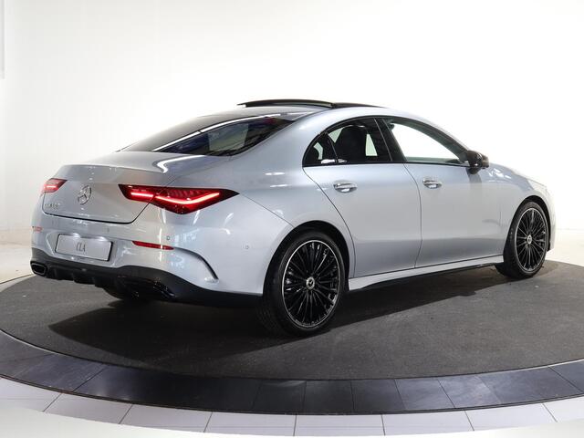 Mercedes-Benz CLA-KLASSE 180 Business Solution AMG | Panoramaschuifdak | AMG Line Plus | Head-up display | Nightpakket | 360° camera | Dodehoekassistent |
