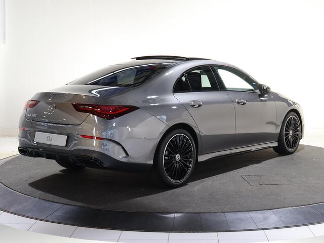 Mercedes-Benz CLA-KLASSE 180 Business Solution AMG | Panoramaschuifdak | AMG Line Plus | Head-up display | Nightpakket | 360° camera | Dodehoekassistent |