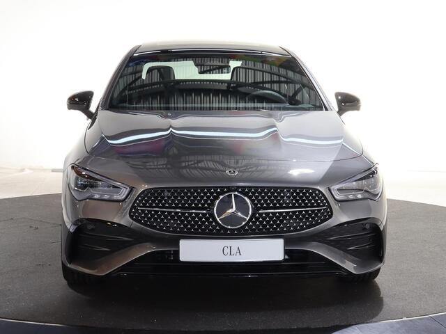 Mercedes-Benz CLA-KLASSE 180 Business Solution AMG | Panoramaschuifdak | AMG Line Plus | Head-up display | Nightpakket | 360° camera | Dodehoekassistent |