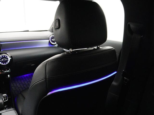 Mercedes-Benz CLA-KLASSE 180 Business Solution Progressive | Stoelverwarming | Carplay | Sfeerverlichting | Half leder | Camera | Navigatie | Widescreen | Full LED | Park Assist | DAB | 18'' velgen | Cruise control