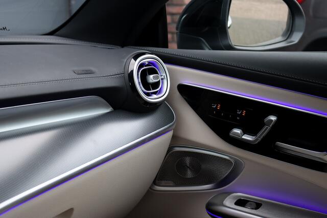 Mercedes-Benz CLE Cabriolet 200 AMG Line Aut9 | Memory | Distronic | Burmester | Airscarf | Verwarmd Stuurwiel | Leder | Camera | Keyless Go |