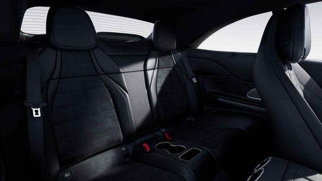 Mercedes-Benz CLE Cabriolet 200 AMG Line | Burmester | Memory | Nekverwarming | Sfeerverlichting |