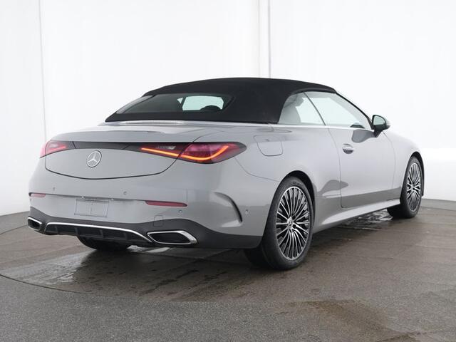 Mercedes-Benz CLE Cabriolet 180 AMG Line AMG Line | Ledkoplampen | Memory pakket voorstoelen | (19 inch) multispaaks lichtmetalen AMG velgen. Inclusief 24 maanden MB Certified garantie voor Europa.