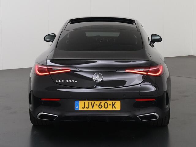 Mercedes-Benz CLE Coupé 300 e AMG Line | Premium plus | Rij assistentie pakket | Night pakket | AMG spoiler | Panoramadak |