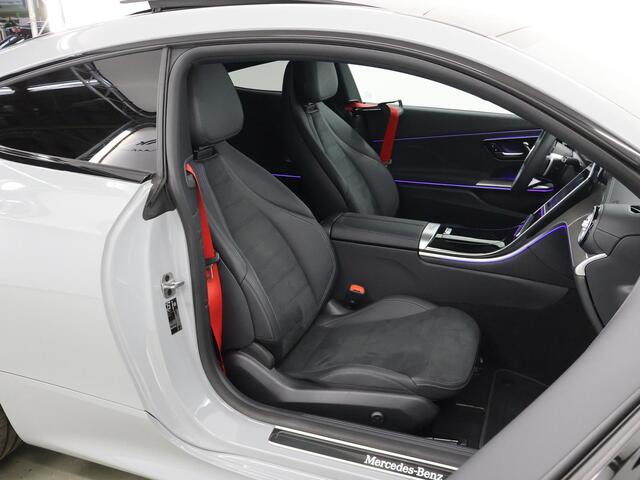 Mercedes-Benz CLE Coupé 300 e AMG Night | Premium plus | Rijassistentiepakket | Panoramadak | Winterpakket | Digital light | Burmester | Memorypakket |