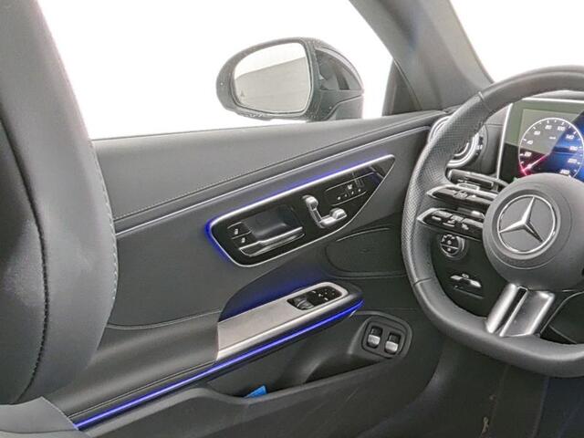 Mercedes-Benz CLE Coupé 300 e AMG Plug-In Hybride AMG Line | Night Pakket | Digital Licht | Distronic | Rijassistentiepakket plus | Stuur en Stoelverwarming. Inclusief 24 maanden MB Certified garantie voor Europa.