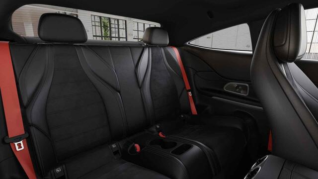 Mercedes-Benz CLE Coupé 300 e AMG Line | Panoramadak | Night pakket | Burmester | Winter pakket | AMG spoiler |