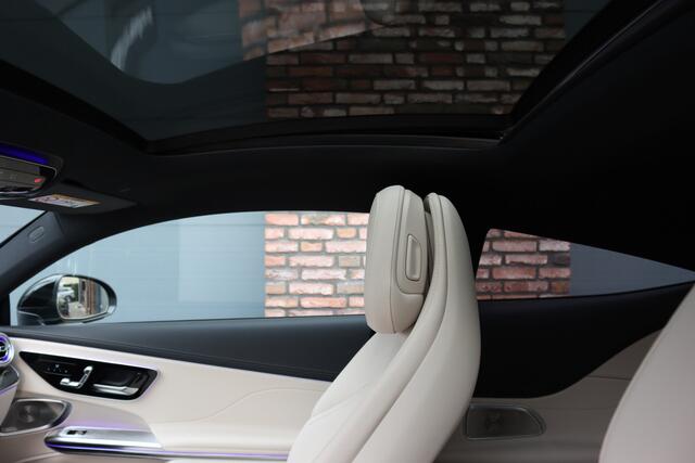 Mercedes-Benz CLE Coupé 200 AMG Line | Distronic | Memory | Burmester | Panoramadak | HUD | Digital Light | Verwarmd Stuurwiel | Surround Camera | Keyless Go | Nightpakket |