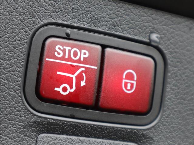 Mercedes-Benz Cla Shooting Brake 180 Business Solution AMG | Panoramadak | Dodehoekassistent | Memory Seats | HUD | Burmester | LED | 360 camera | Automaat