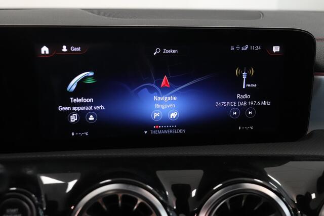 Mercedes-Benz Cla Shooting Brake 250 e Business Solution AMG Limited | Panoramadak | Adaptieve Cruise | Camera | SoH 97,8% | AppleCarplay |