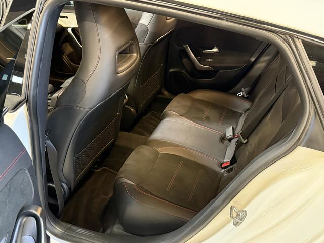 Mercedes-Benz Cla Shooting Brake 200 Business Solution AMG | Sfeerverlichting | Multibeam | Panoramadak