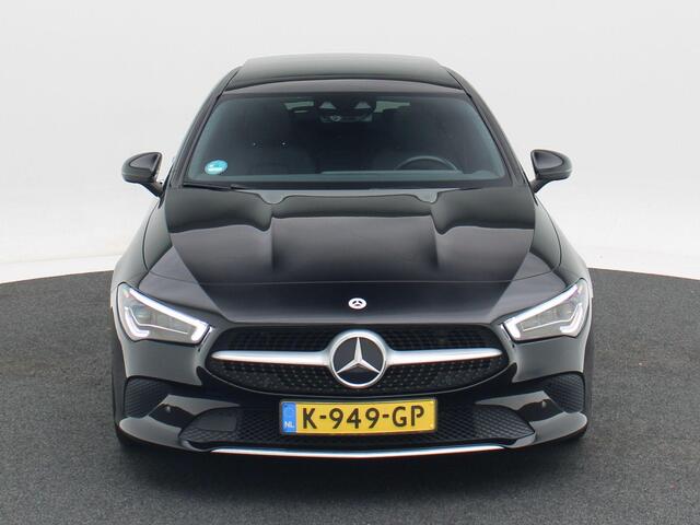 Mercedes-Benz Cla Shooting Brake 180 136 PK Business Solution Luxury | Trekhaak | Panoramadak | Climatronic | Stoel Verwarming | Navigatie | Camera | 17 Inch