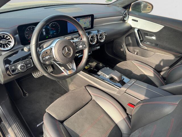 Mercedes-Benz Cla Shooting Brake 250 e Business Solution AMG Prestige Aut-