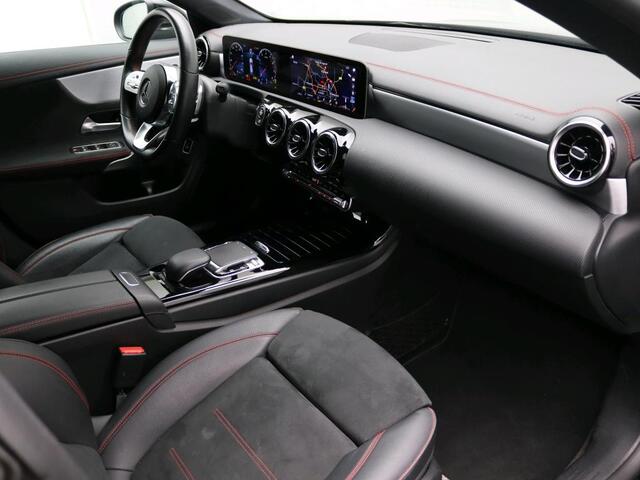 Mercedes-Benz Cla Shooting Brake 180 Business Solution AMG AMG Line | Night Pakket | Ledkoplampen | Inclusief 24 maanden MB Certified garantie voor Europa.