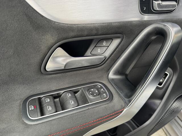 Mercedes-Benz Cla Shooting Brake 200 AMG Premium Plus FULL OPTIONS