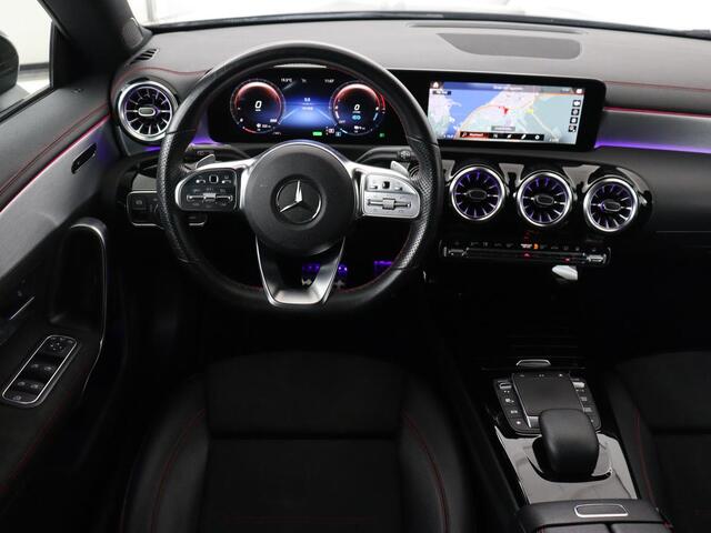 Mercedes-Benz Cla Shooting Brake 250e AMG Limited | Stoelverwarming | Carplay | Leder/Alcantara | Camera | Sfeerverlichting | Navigatie | Park Assist | Widescreen | Dodehoek detectie | PHEV | Plug In