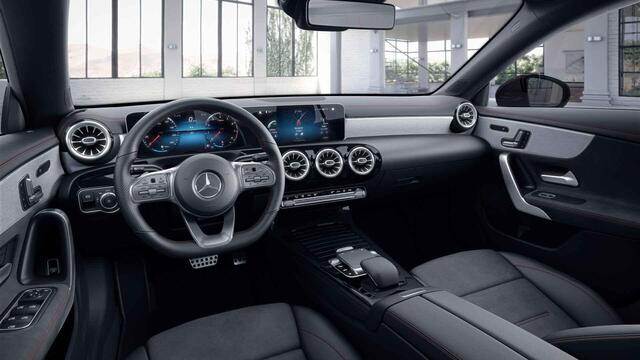 Mercedes-Benz Cla Shooting Brake 220 Premium Plus | AMG | Night | Panoramadak | Memory | Widescreen | Sfeerverlichting |