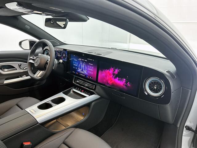 Mercedes-Benz Cla Shooting Brake 200 Business Solution AMG 58 kWh | Premium Pakket | Winterpakket | Nightpakket | Trekhaak | Massagefunctie | Smartphone integratie | Vast panoramadak | Sfeerverlichting | Sierelementen in aluminium | Verlichte grill |
