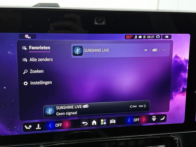 Mercedes-Benz Cla Shooting Brake 200 Business Solution AMG 58 kWh | Premium Pakket | Winterpakket | Nightpakket | Trekhaak | Massagefunctie | MBUX Augmented Reality navigatie | Smartphone integratie | Vast panoramadak |