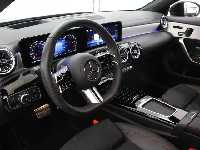 Mercedes-Benz Cla Shooting Brake 250e Business Solution AMG | Panoramaschuifdak | Night | Head-up display | 360° camera | Dodehoekassistent |