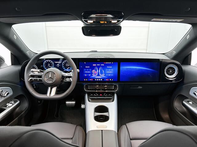Mercedes-Benz Cla Shooting Brake 200 Business Solution AMG 58 kWh | Premium pakket | Winterpakket | Nightpakket | MBUX Augmented Reality navigatie | Trekhaak | Massagefunctie | URBAN GUARD | Vast panoramadak | MBUX Virtuele Assistant |