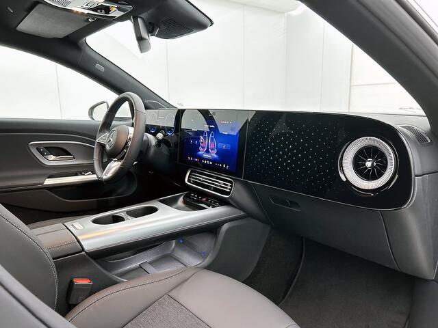 Mercedes-Benz Cla Shooting Brake 250+ Business Solution 85 kWh | Winterpakket | Warmtewerend, donkergetint glas | Smartphone integratie | Vast panoramadak | Sierdelen geanodiseerd antraciet | URBAN GUARD |
