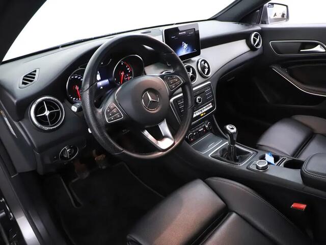 Mercedes-Benz Cla Shooting Brake 180 Prestige | LED | Pano | Clima | Navi | Keyless | 08-2018 73.324 KM