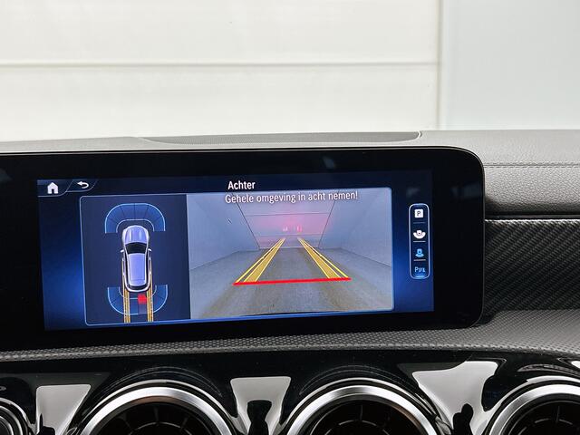 Mercedes-Benz Cla Shooting Brake 180 Luxury Line | Achteruitrijcamera | Lederen bekleding | EASY PACK achterklep | Keyless Entry | Smartphone intergratie | Inclusief 24 maanden MB Certified garantie voor Europa.