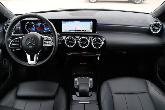 Mercedes-Benz Cla Shooting Brake 250 e Luxury Line PHEV | Adap. Cruise | Leder | Stoelververwarming | Carplay | Sfeerverlichting